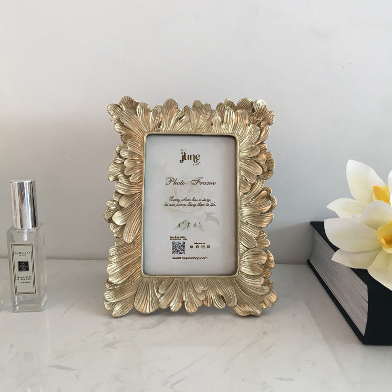 Arcane Petal Accent Photo Frame
