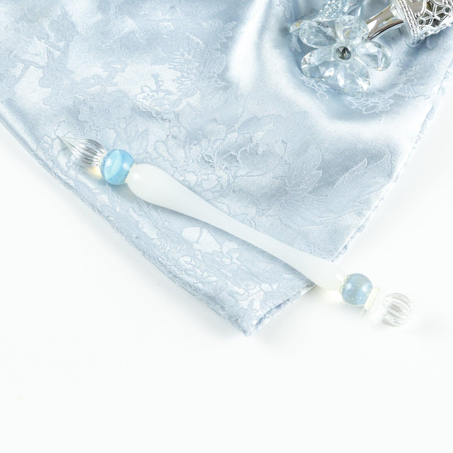 King's Scepter White Glass Dip Pen
