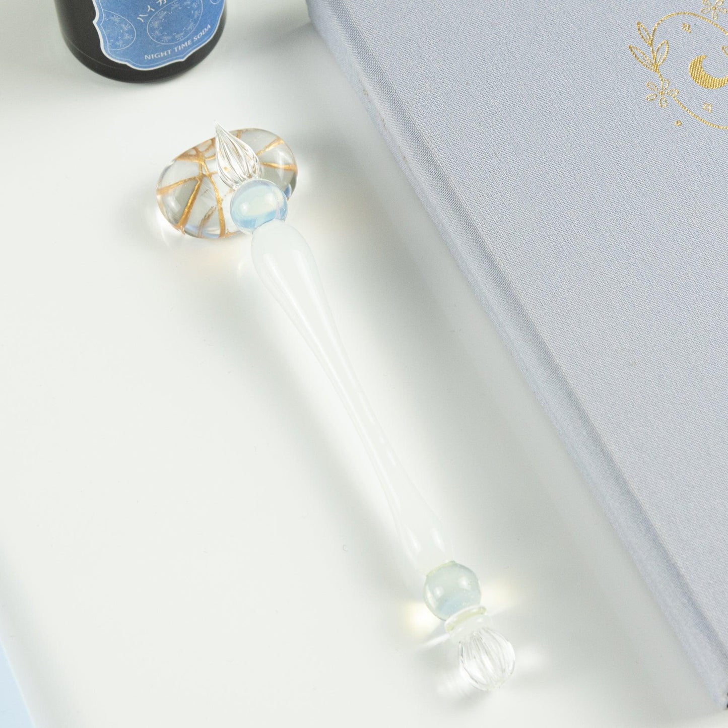 King's Scepter White Glass Dip Pen